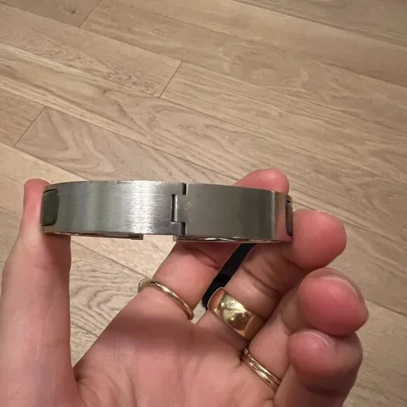 Hermes Men's Clic HH Bracelet Silver and Olive Green - Picture 4 of 6